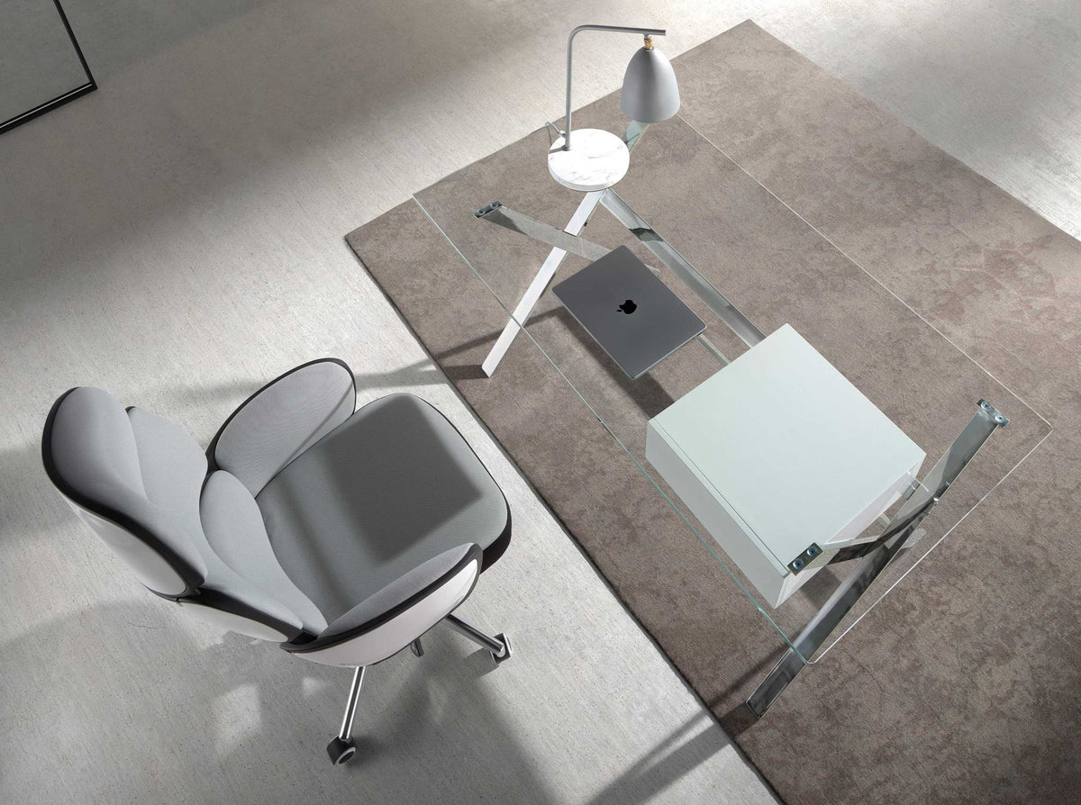 Sedia girevole da ufficio in tessuto grigio chiaro e pvc bianco lucido