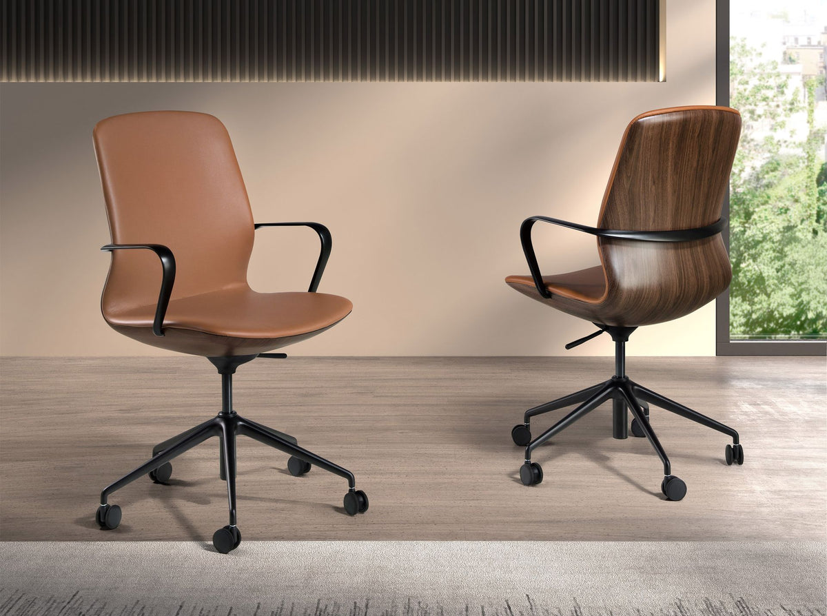 Sedia girevole da ufficio in similpelle marrone