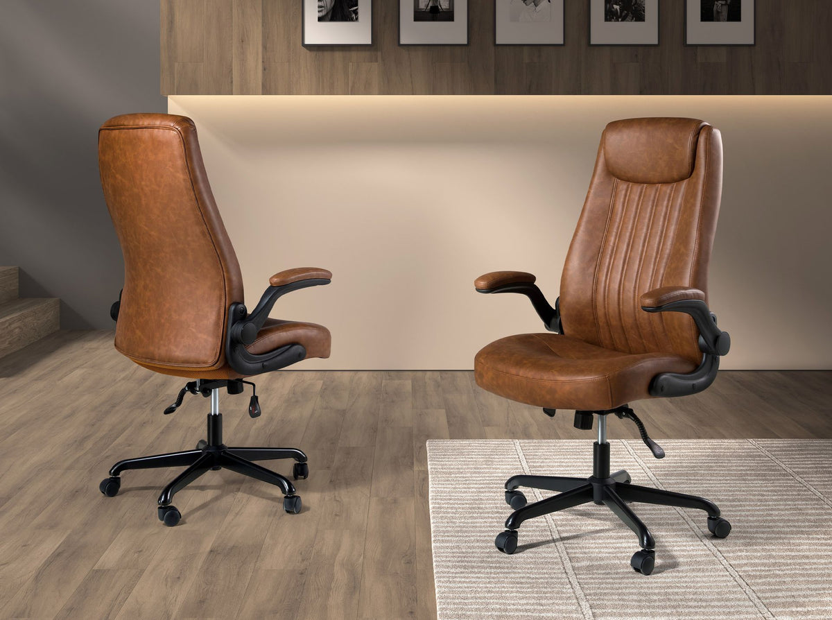 Sedia girevole da ufficio in similpelle marrone