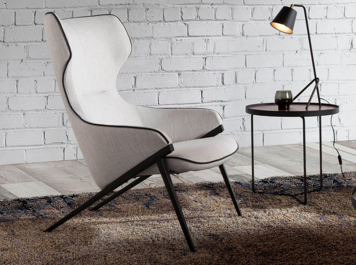 Poltrona in tessuto grigio