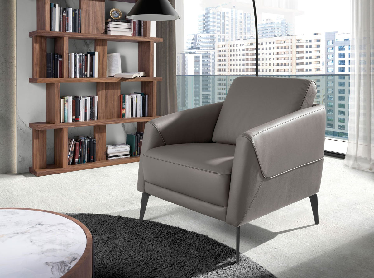 Poltrona in pelle grigio scuro