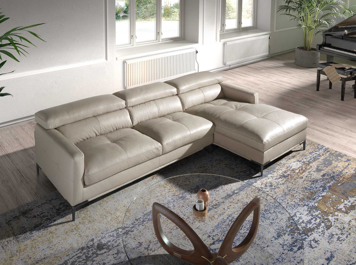 Divano chaise longue destro in pelle sabbia
