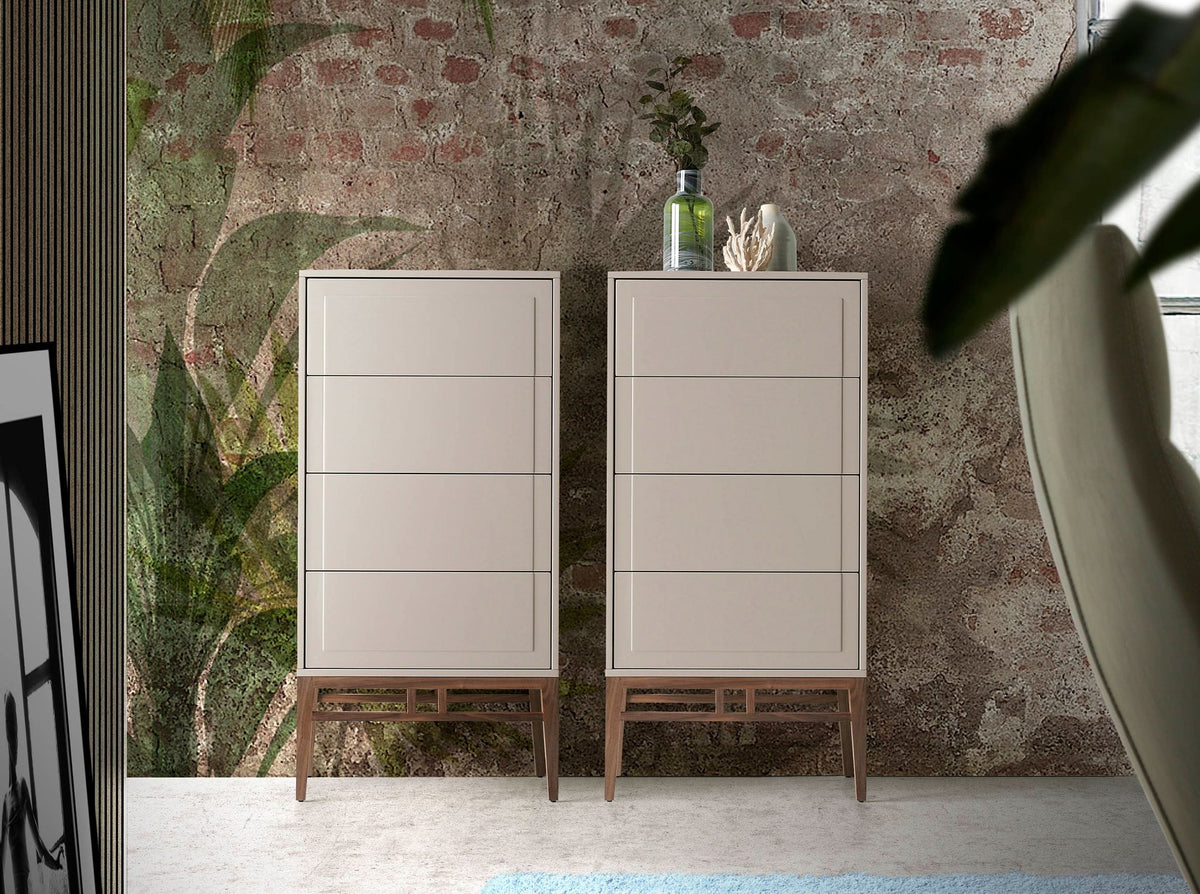 Chiffoniera in legno beige e noce