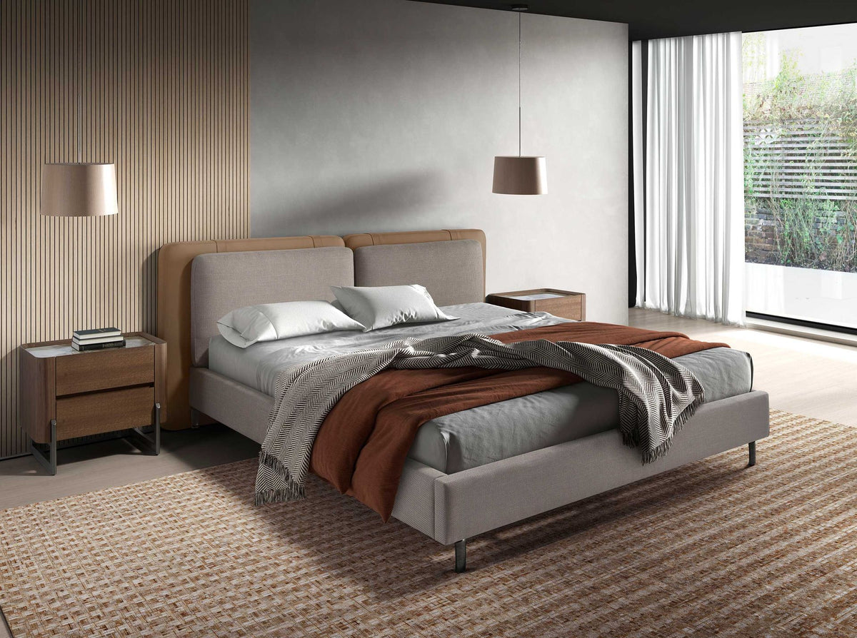 Letto in similpelle visone e tessuto grigio