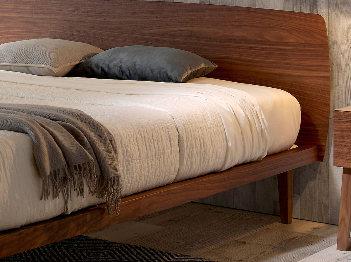 Letto in noce