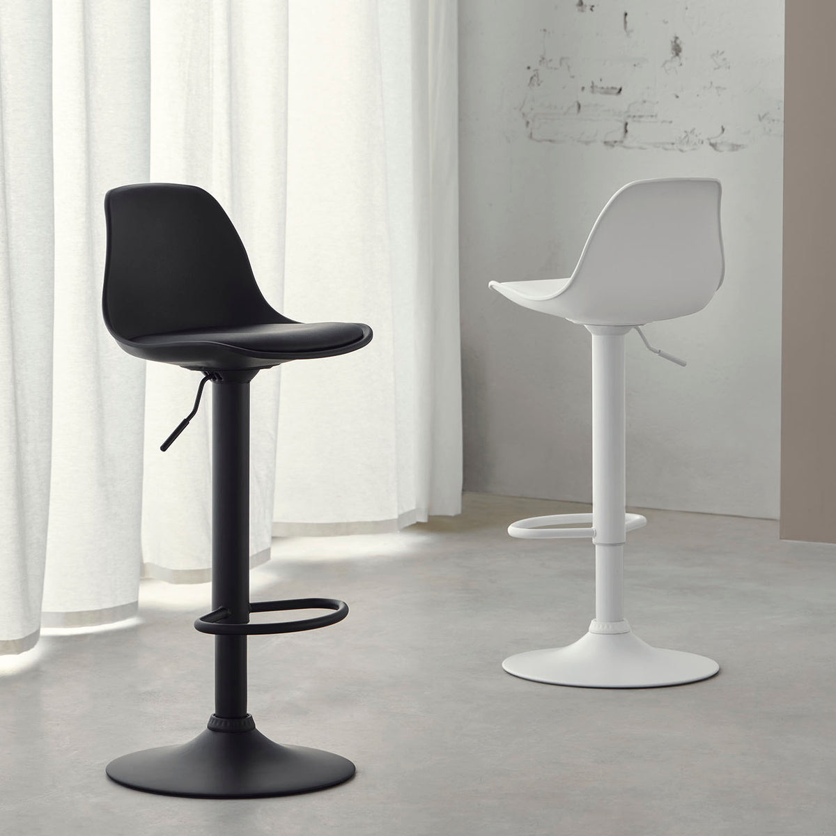 Sgabello sadie nero