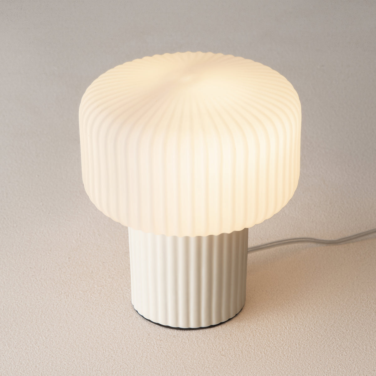 Lampada da tavolo Omaggio - Maytoni - Beige - MOD404TL-01BG
