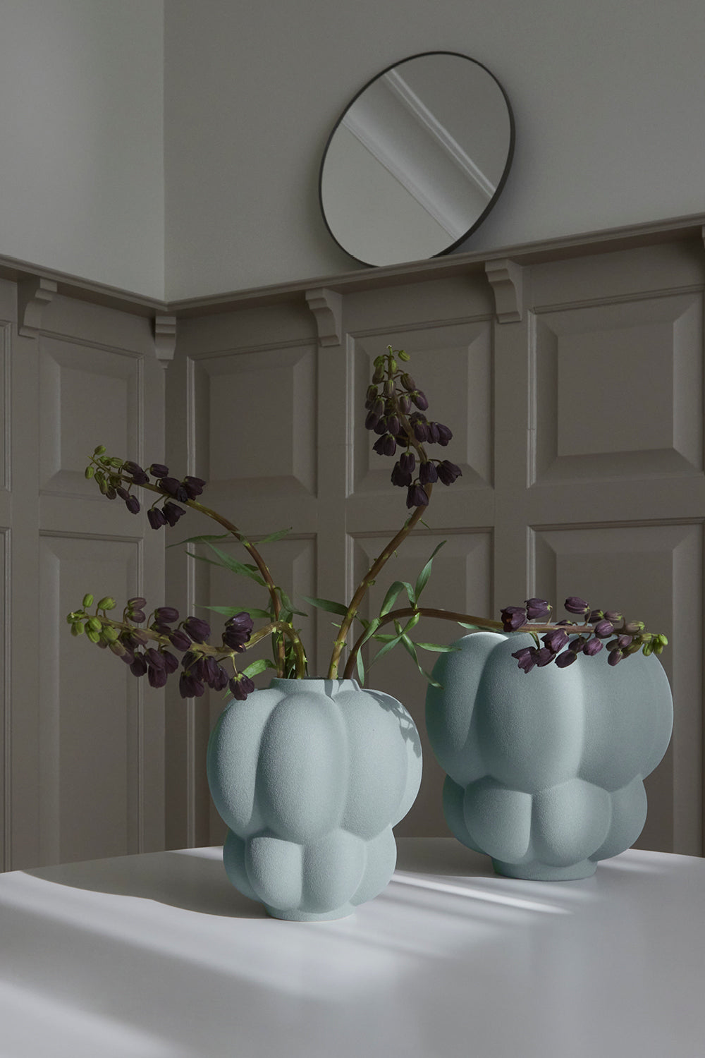 Vaso da ceramica UVA - Menta pallida - AYTM - Ø20xA22 CM