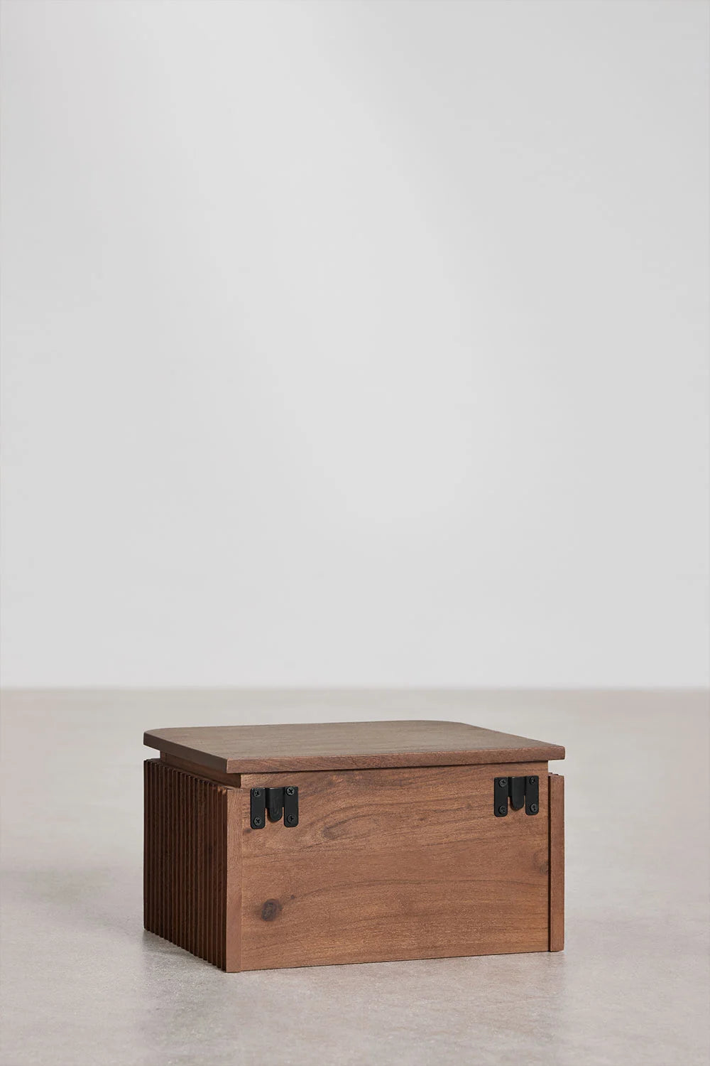 Biljandi - Comodino sospeso rettangolare 35x30 cm in legno di acacia