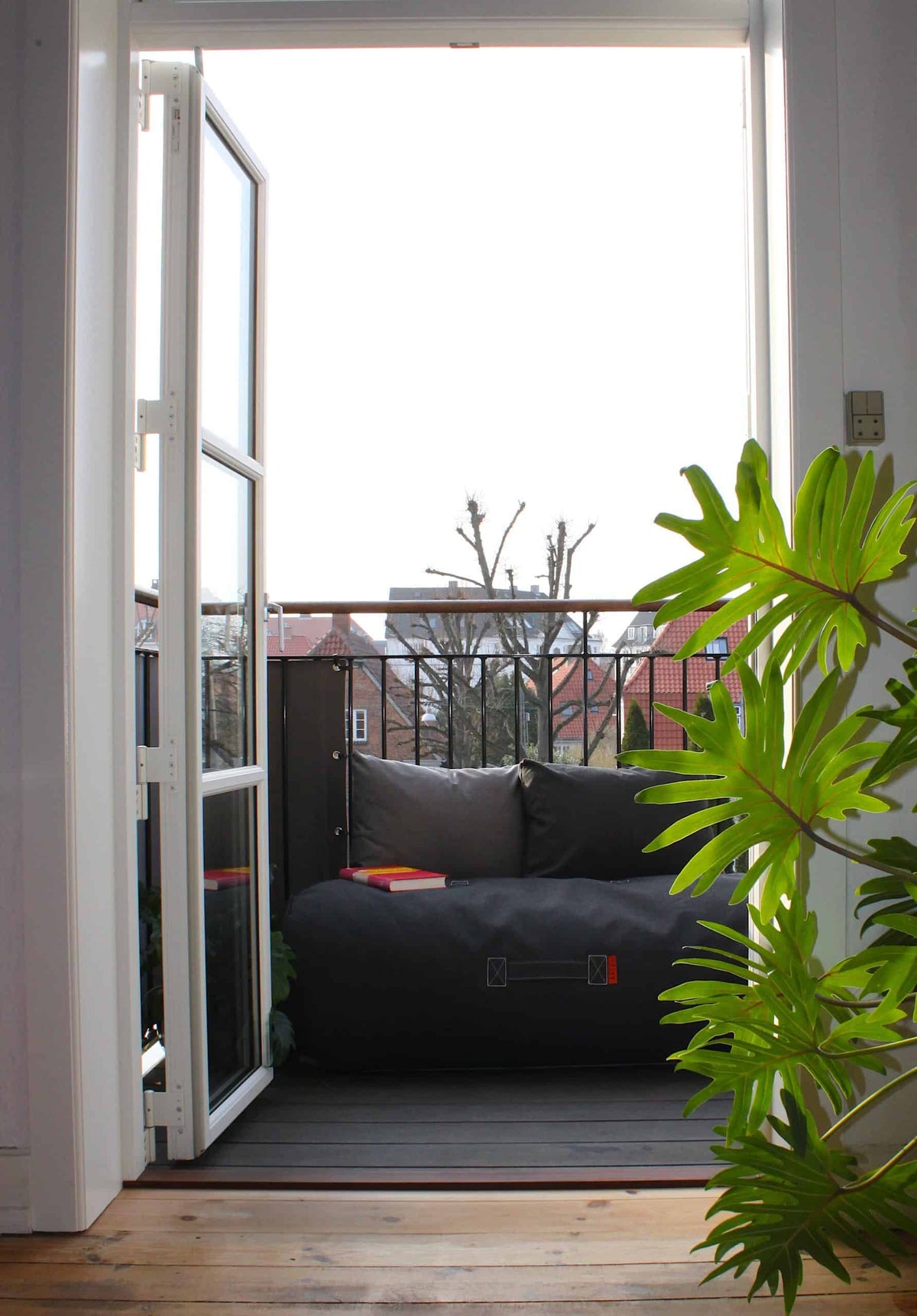 mini-rocket-graphite-cushion-small-grey-graphite_41385773251_o