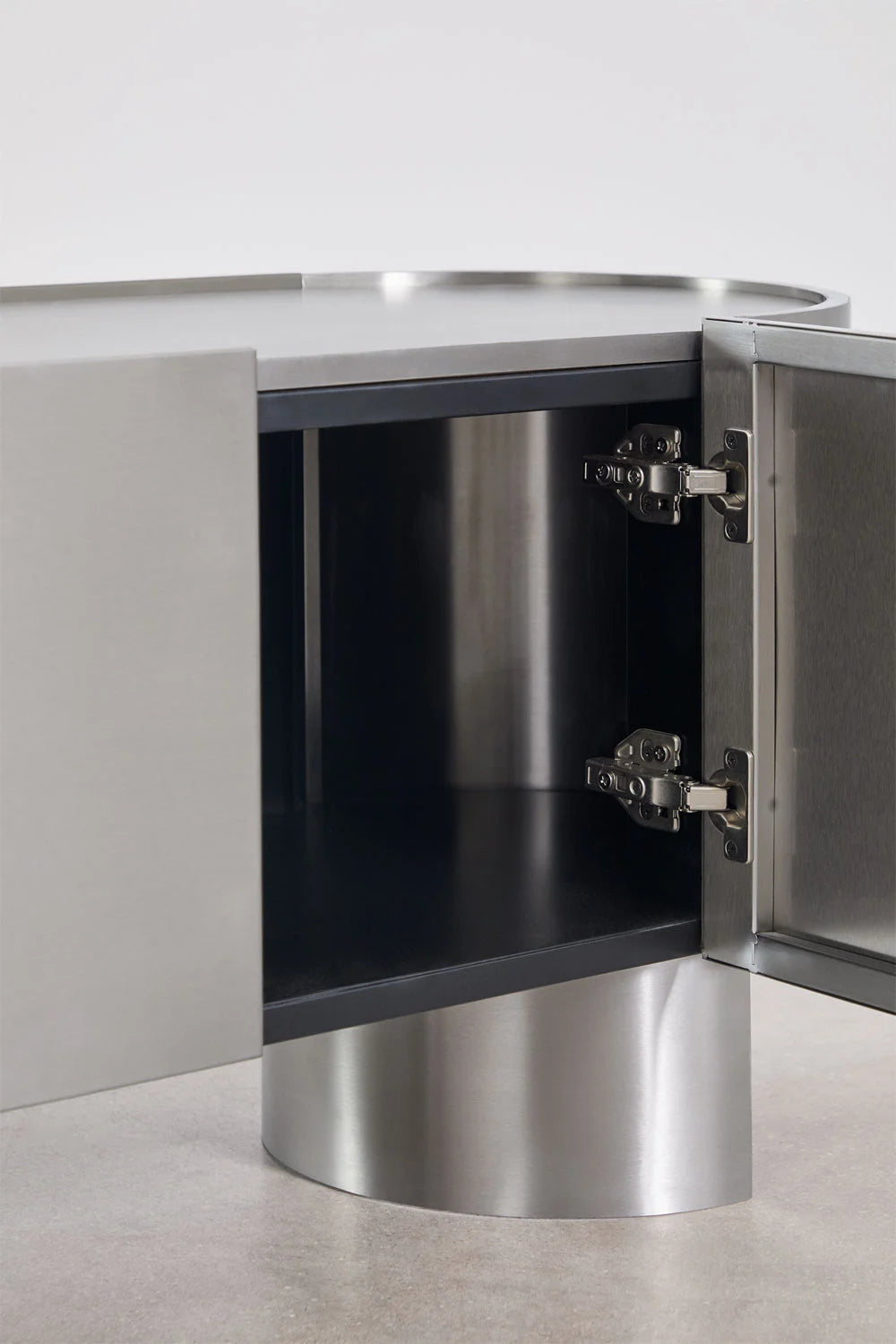 Mobile TV 180x40 cm in acciaio inox e travertino Luena