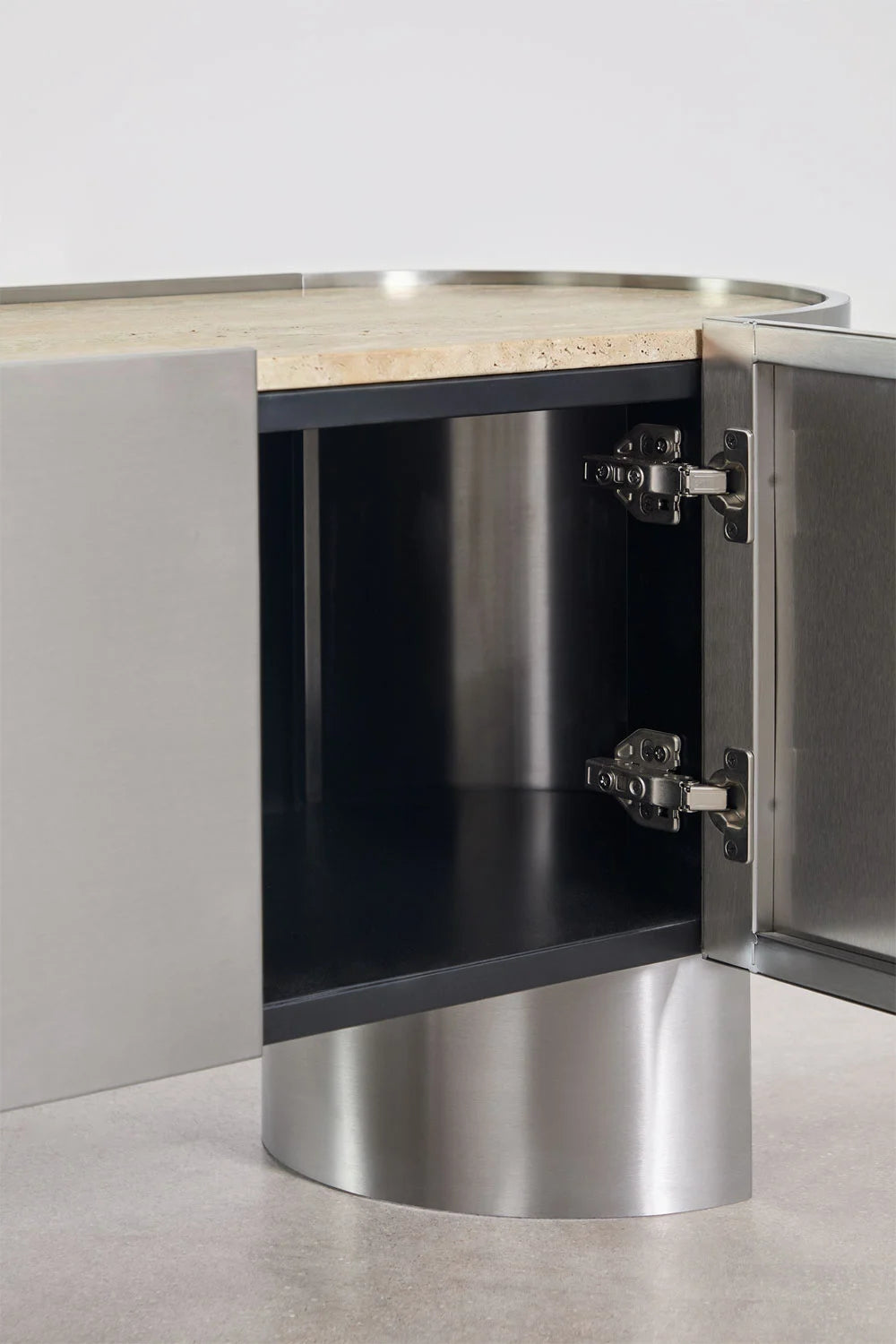 Mobile TV 180x40 cm in acciaio inox e travertino Luena