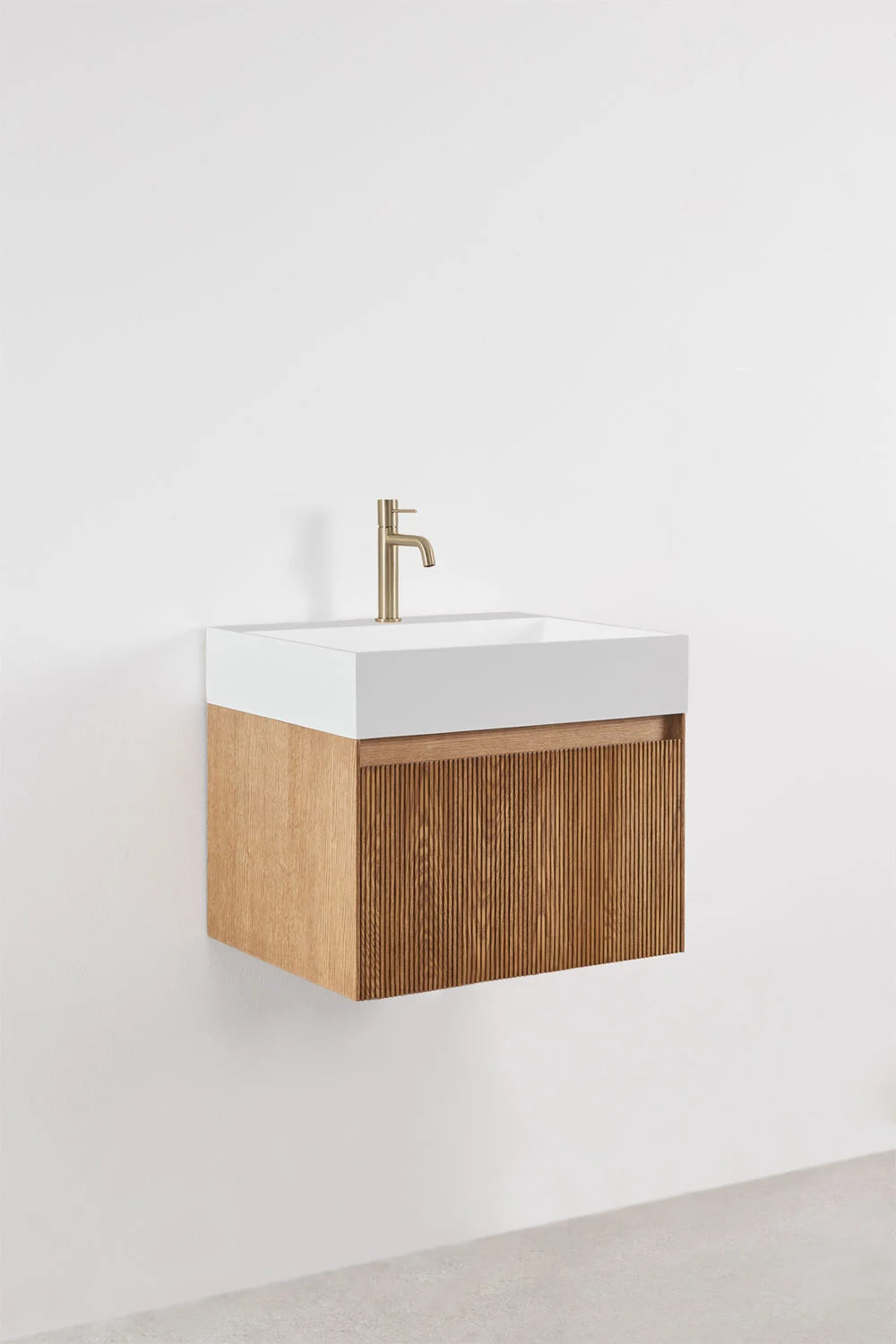 Aldeia - Set di mobili da bagno sospesi in legno con lavabo integrato