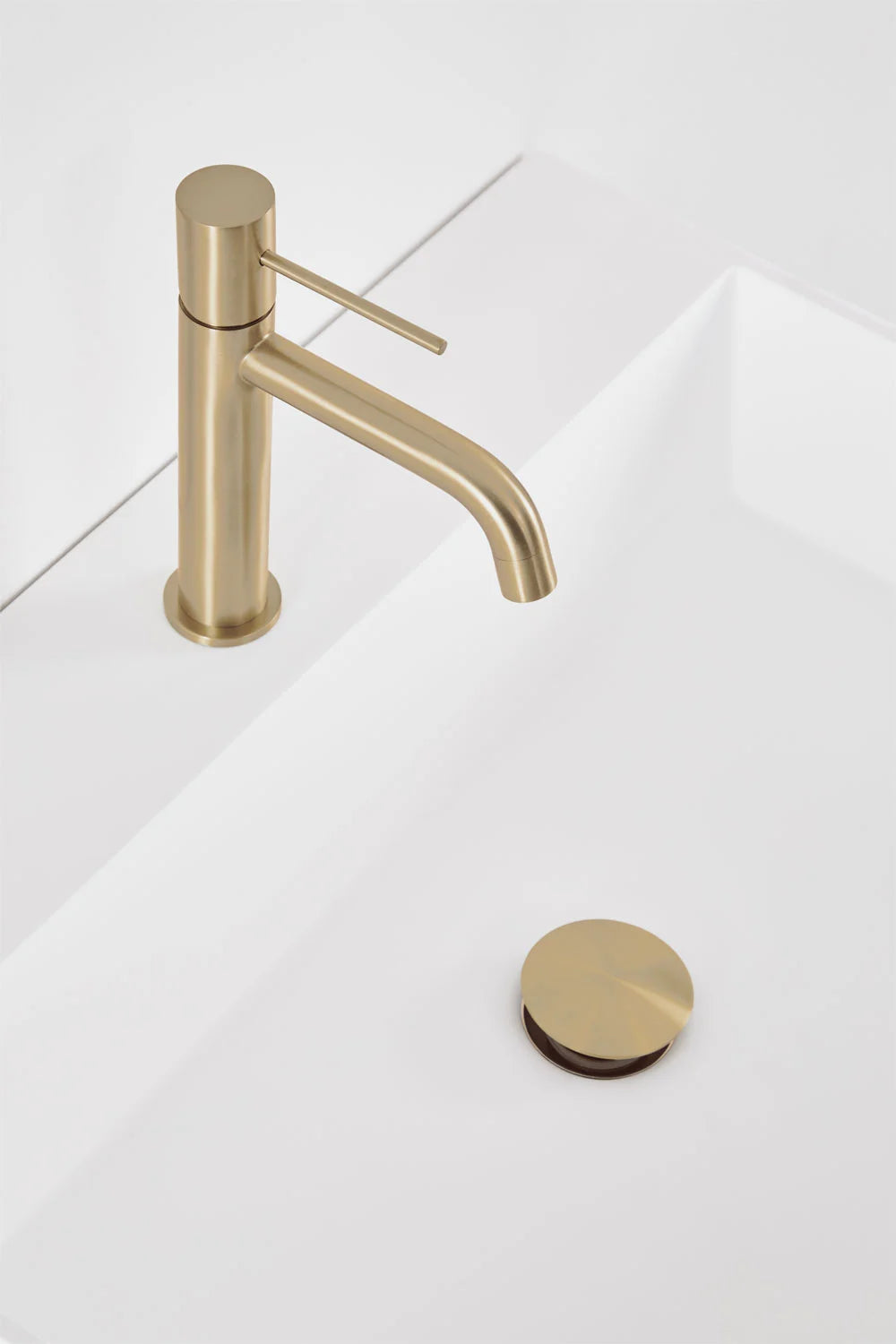 Aldeia - Set di mobili da bagno sospesi in legno con lavabo integrato