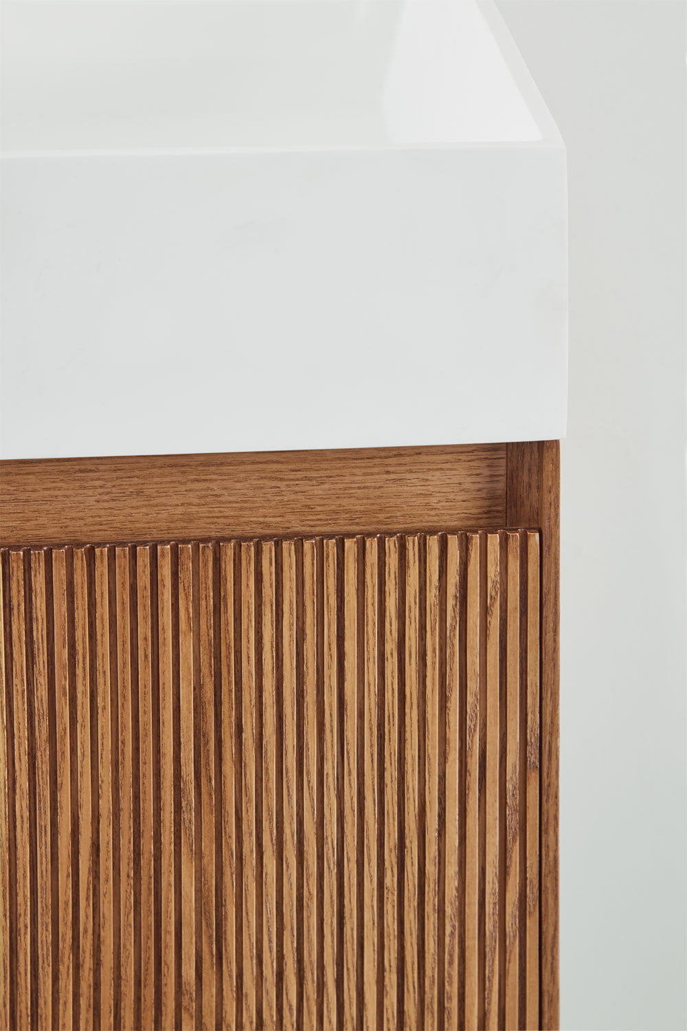 Aldeia - Set di mobili da bagno sospesi in legno con lavabo integrato