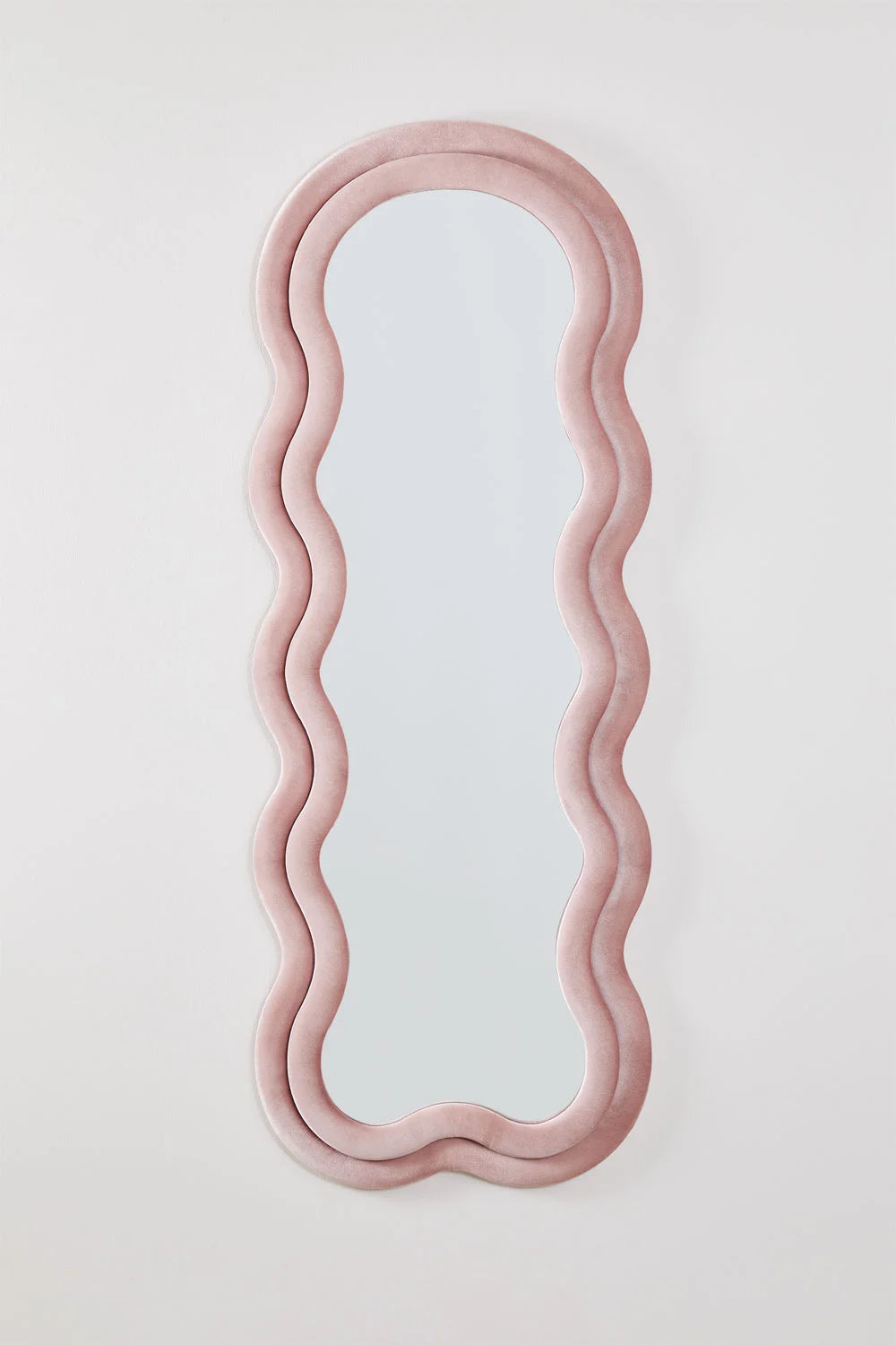 Evelyn - Specchio da parete irregolare 60x160 cm rivestito