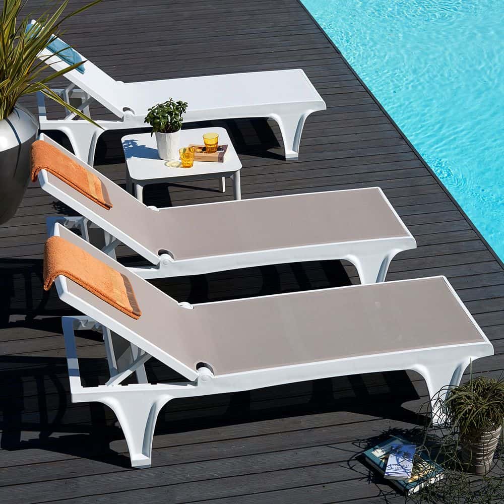 tahiti-2043-lettini-in-tecnopolimero-bianco-con-telo-in-tessuto